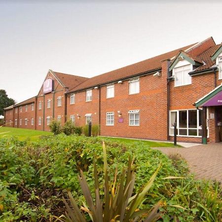 Premier Inn Runcorn Exteriör bild