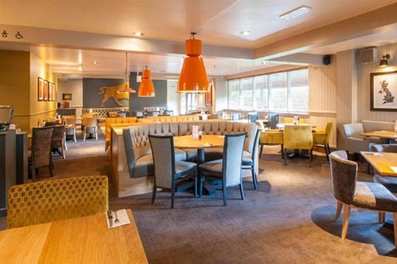 Premier Inn Runcorn Exteriör bild