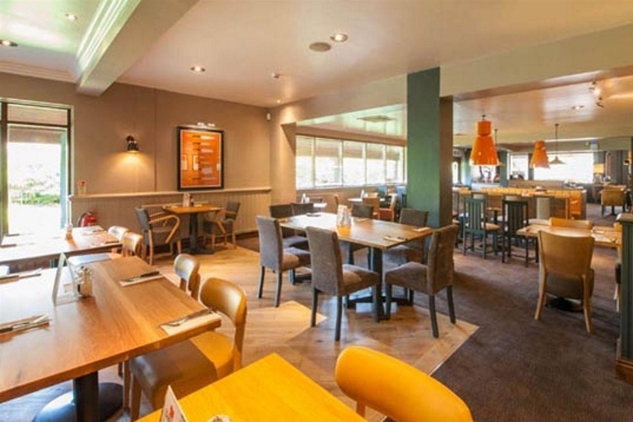 Premier Inn Runcorn Exteriör bild